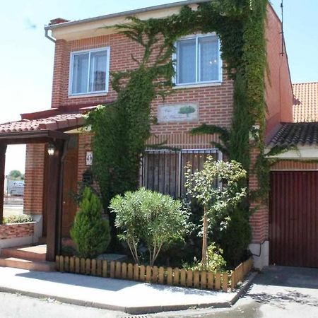 Alojamiento La Olmedana Olmedo Exterior foto